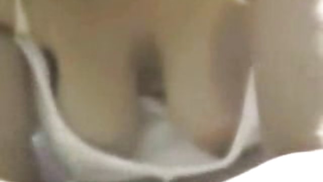 性没有注册 然而，婊子!, 色情网上的女同性恋的第一个色情业余的人充满激情地撕开