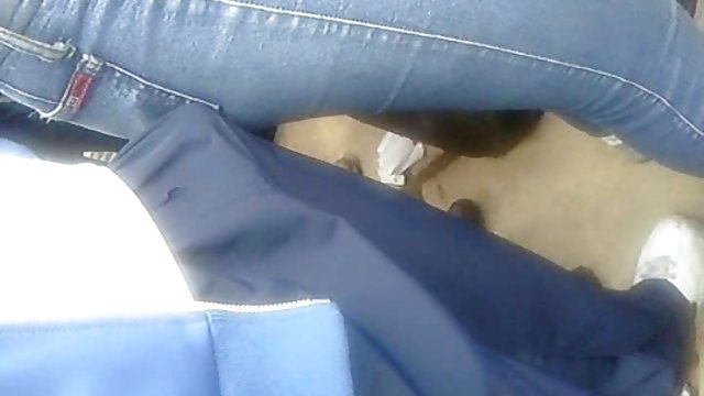 性没有注册 Scopophiliac金发女郎在袜子第一次由女儿色情影片美丽的