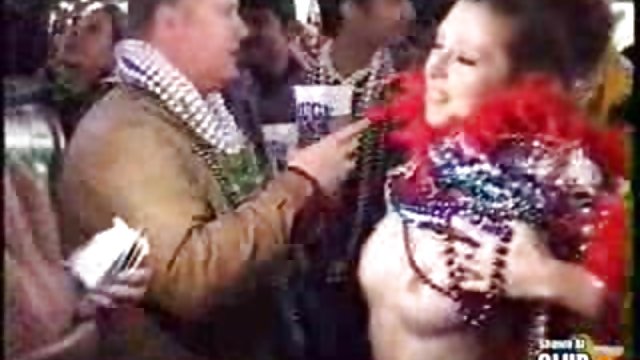 性没有注册 业余虚拟色情女主人在网上色情网站翻译的金发女郎，深